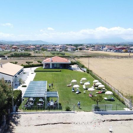 Agriturismo Frontemare ジュリアノーヴァ エクステリア 写真
