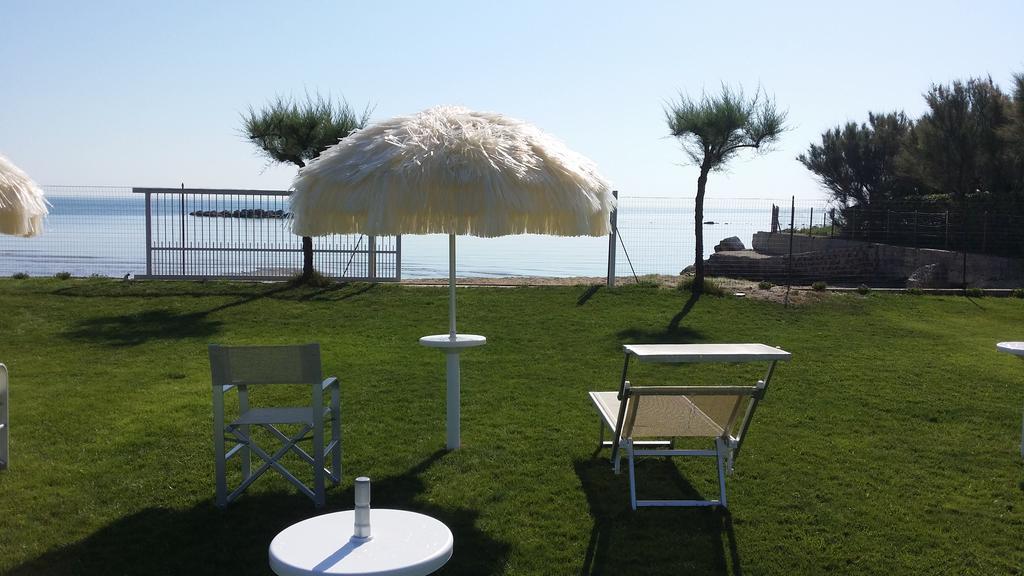 Agriturismo Frontemare ジュリアノーヴァ エクステリア 写真
