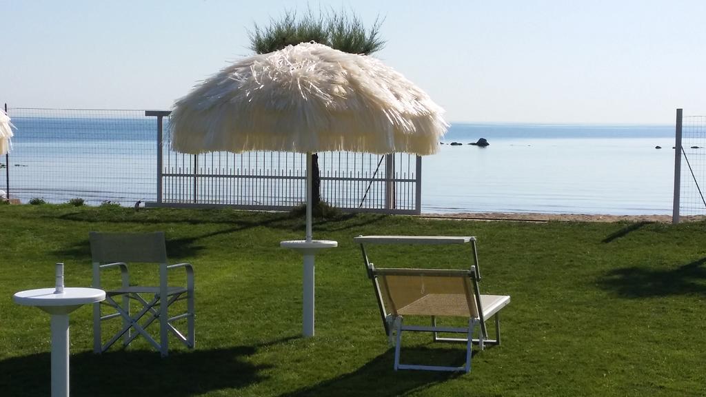 Agriturismo Frontemare ジュリアノーヴァ エクステリア 写真