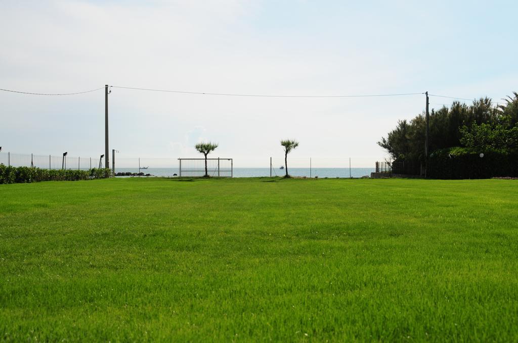 Agriturismo Frontemare ジュリアノーヴァ エクステリア 写真