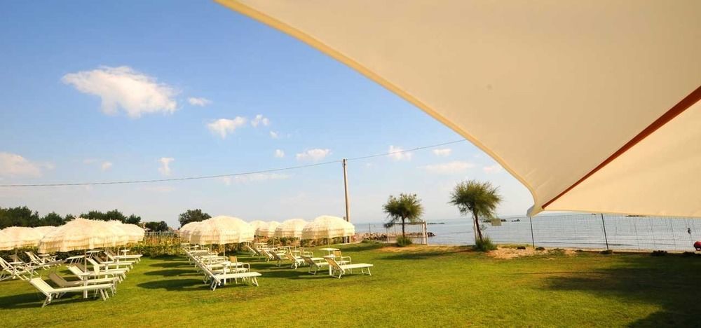 Agriturismo Frontemare ジュリアノーヴァ エクステリア 写真