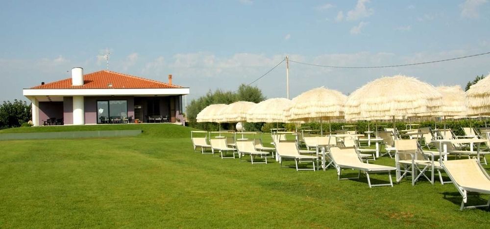 Agriturismo Frontemare ジュリアノーヴァ エクステリア 写真
